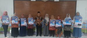 Cegah Stunting Sejak Dini, Kalurahan Sidoagung Bagikan Buku Saku dan Poster Edukasi kepada Masyarakat
