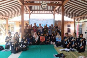 Tim PPK Ormawa KSI Mist FMIPA UNY Awali Rangkaian SEGARA Karya melalui Inkubasi Pelatihan Pengolahan Produk